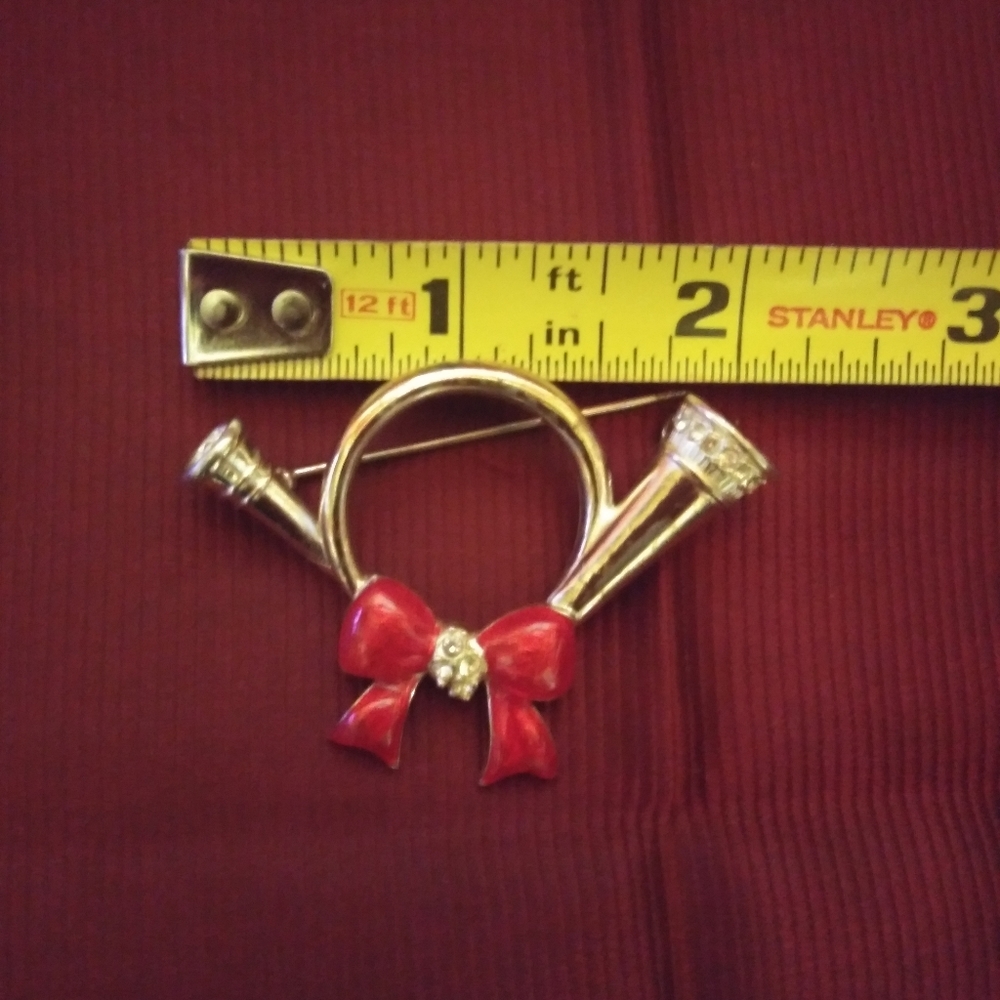 Christmas pin